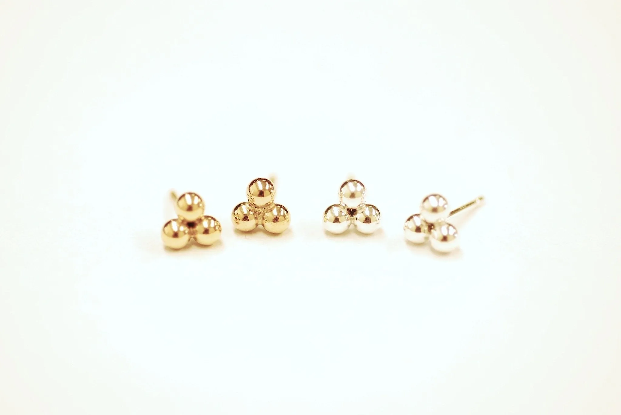 1 Pair 14k Gold Filled or 925 Sterling Silver 3 Ball Ear Stud Earrings Dainty Minimalist Cluster Cartilage Tragus Ear Stud Delicate Earring