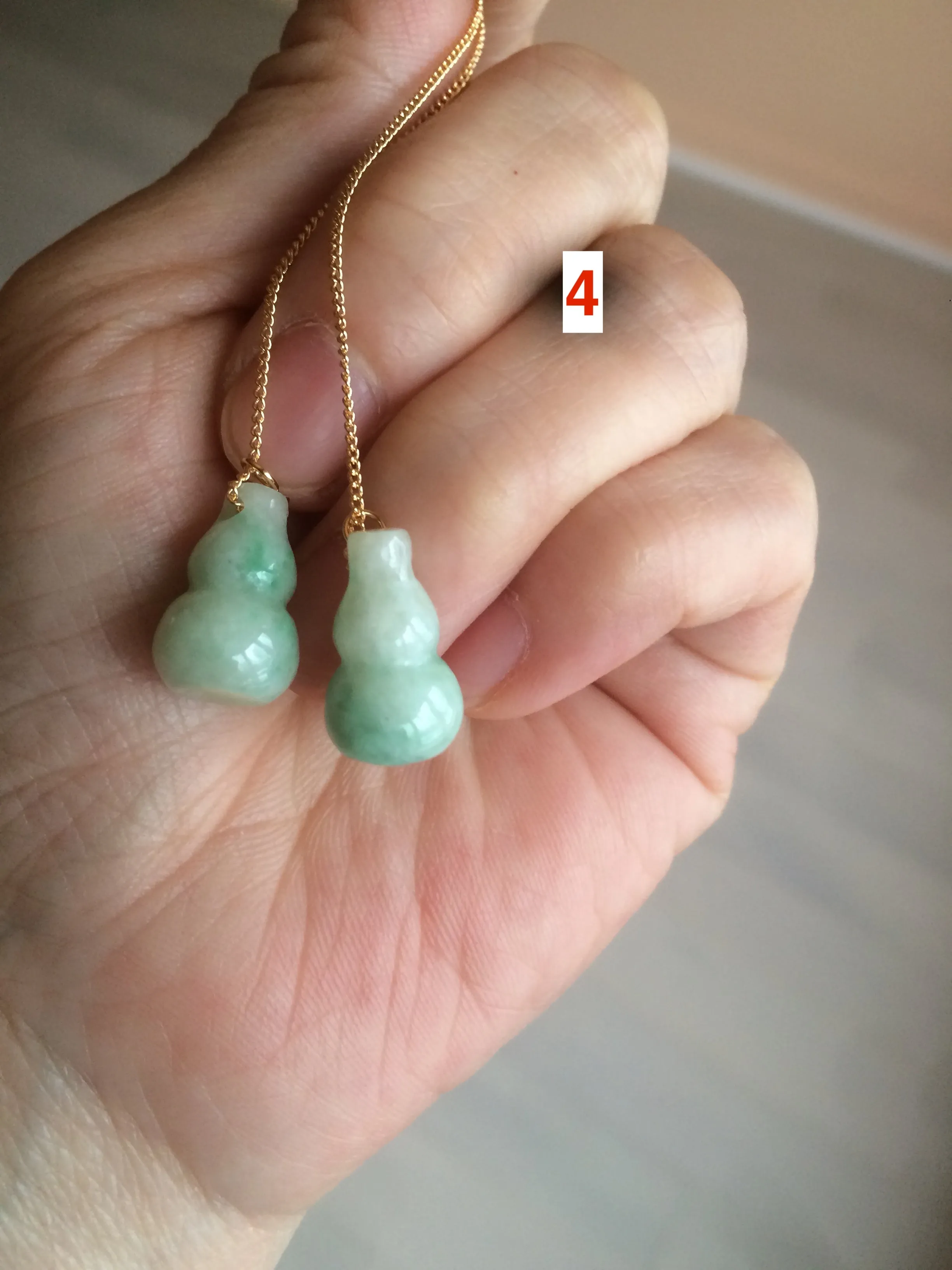 100% Natural sunny green gourd dangling jadeite Jade earring AT74