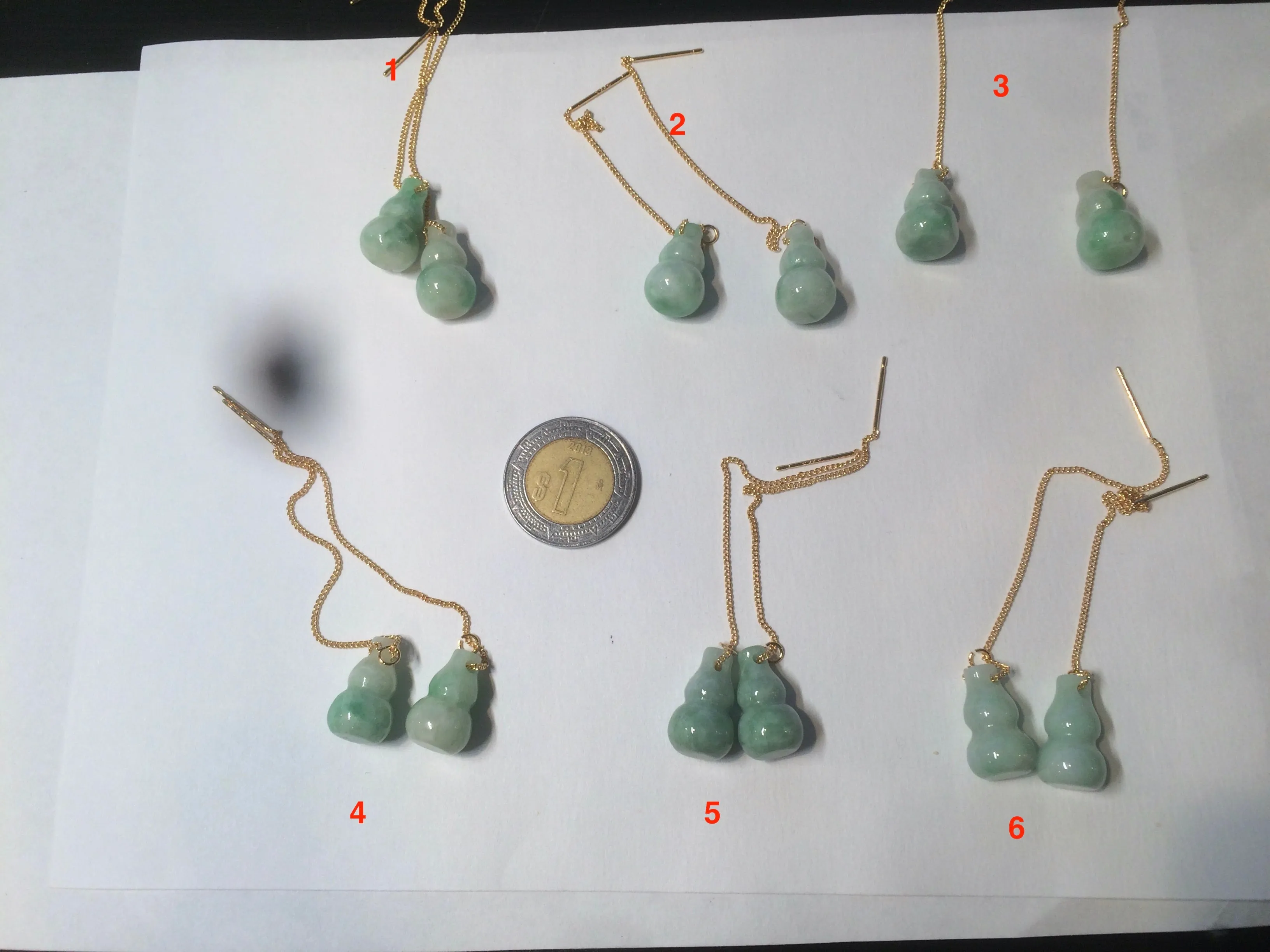 100% Natural sunny green gourd dangling jadeite Jade earring AT74