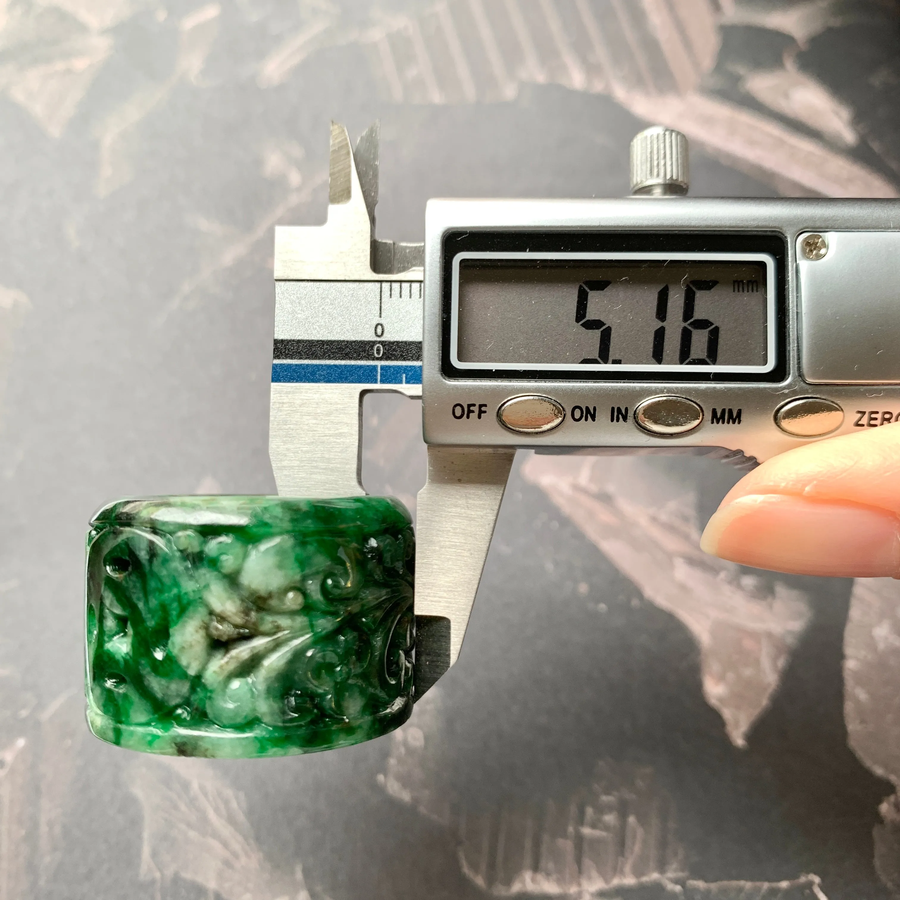 22.3mm A-Grade Natural Floral Imperial Green Jadeite Forest Foliage Archer Ring Band No.162273