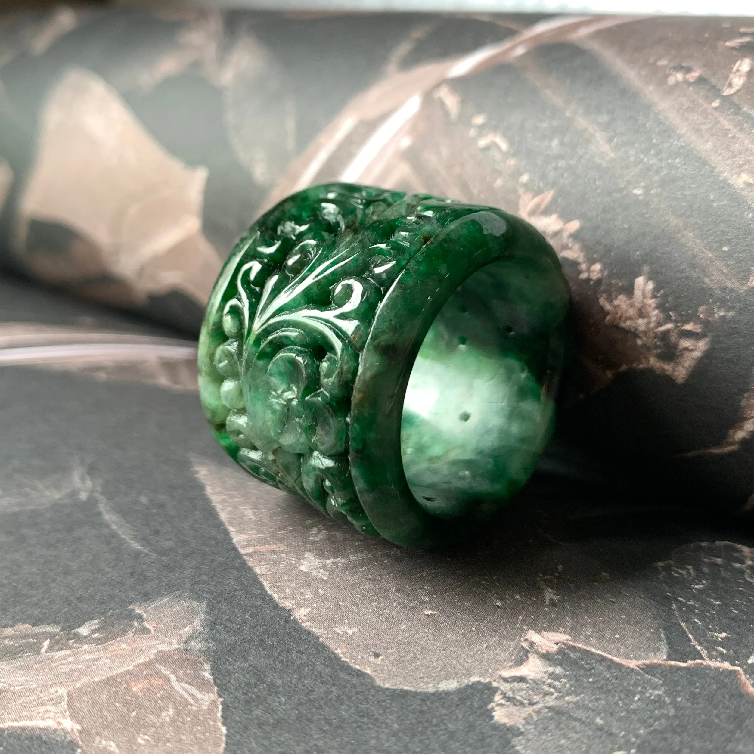 22.3mm A-Grade Natural Floral Imperial Green Jadeite Forest Foliage Archer Ring Band No.162273