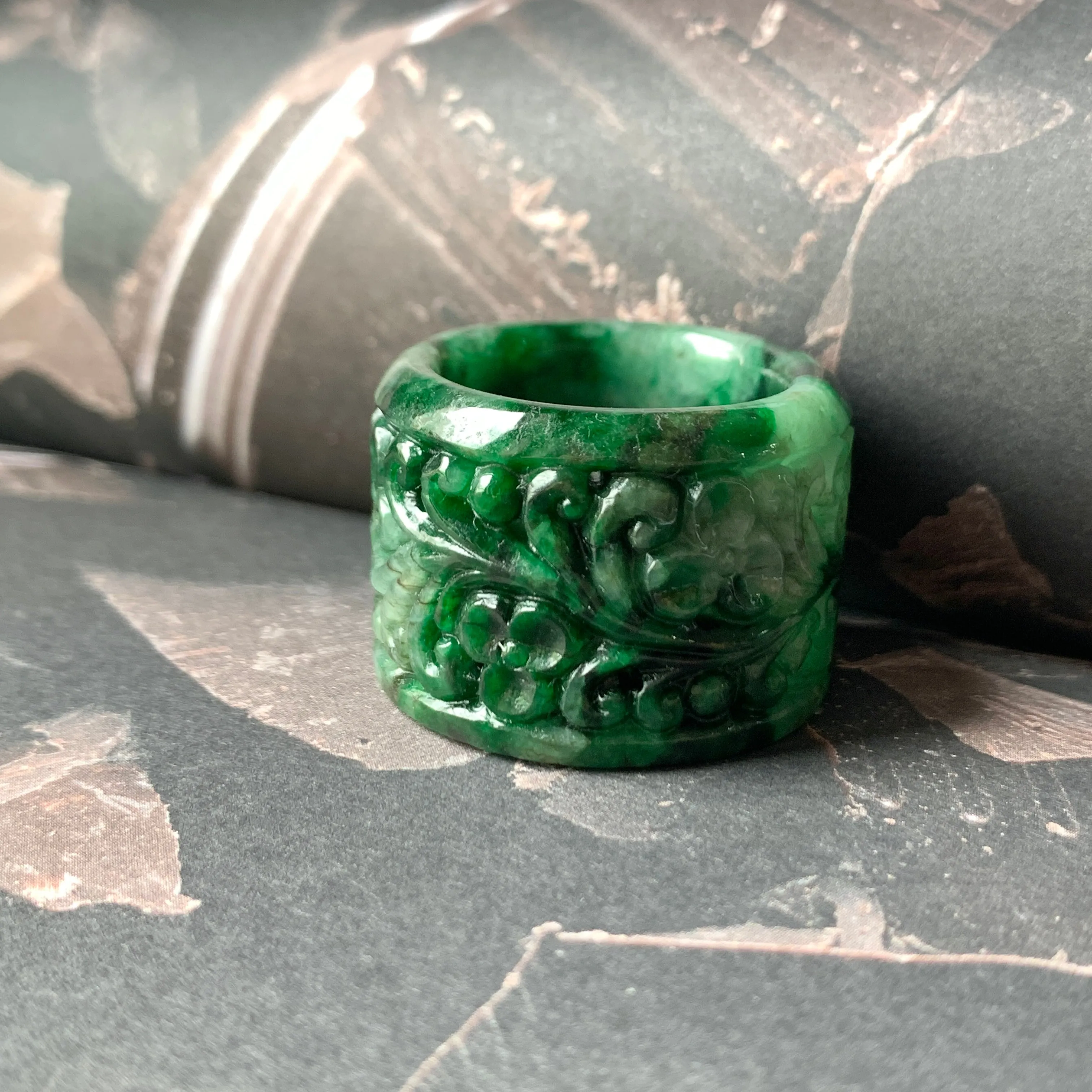 22.3mm A-Grade Natural Floral Imperial Green Jadeite Forest Foliage Archer Ring Band No.162273