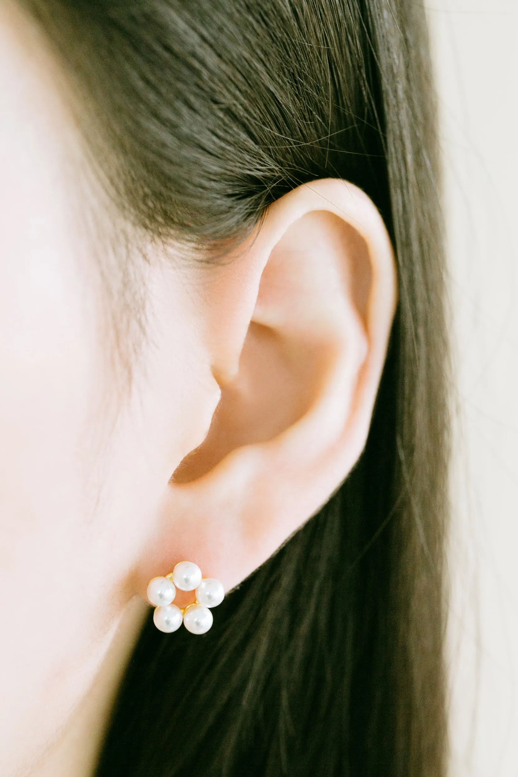 925 Sterling Silver Simulated Pearl Daisy Flower Shape Ear Studs Post Earrings