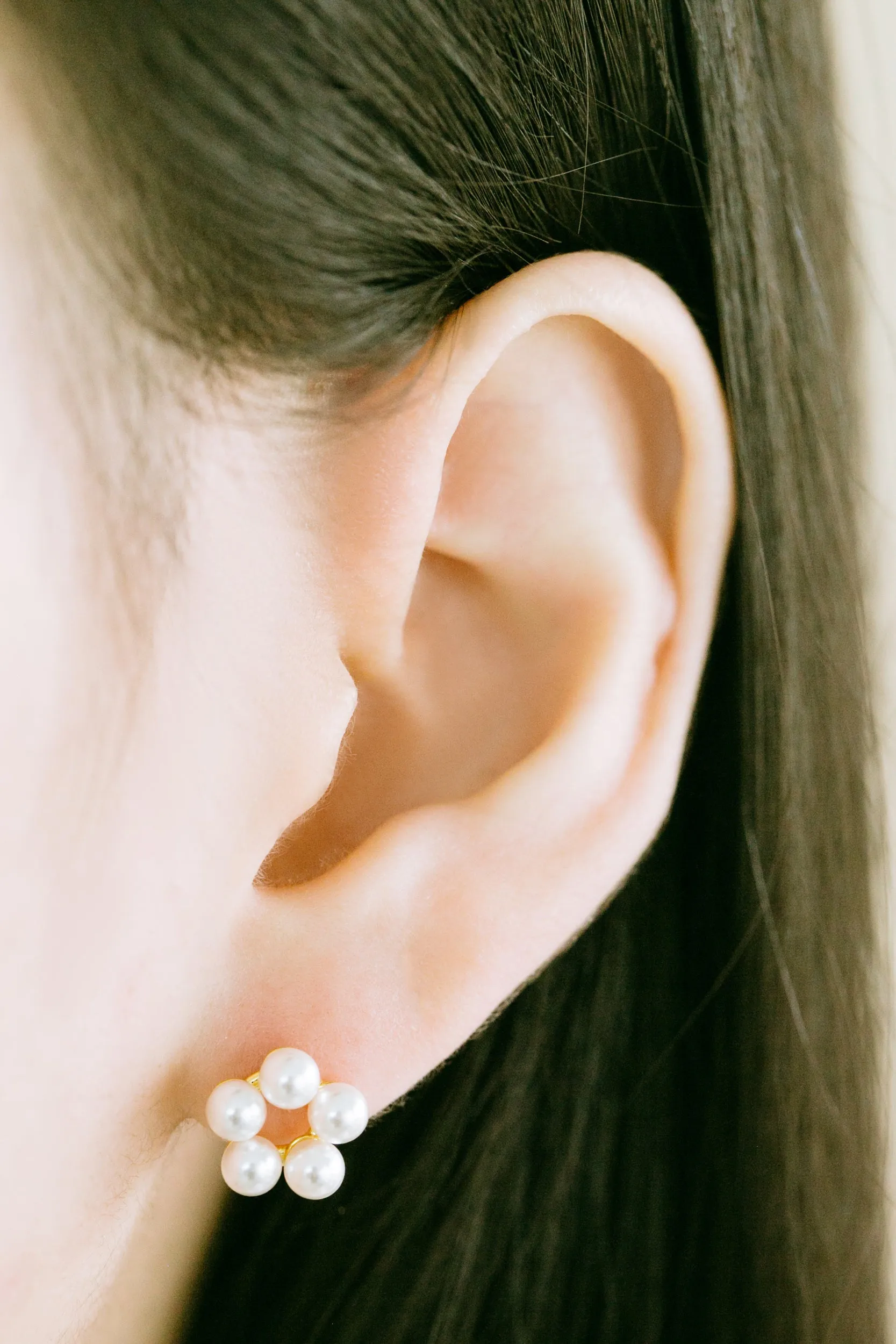 925 Sterling Silver Simulated Pearl Daisy Flower Shape Ear Studs Post Earrings