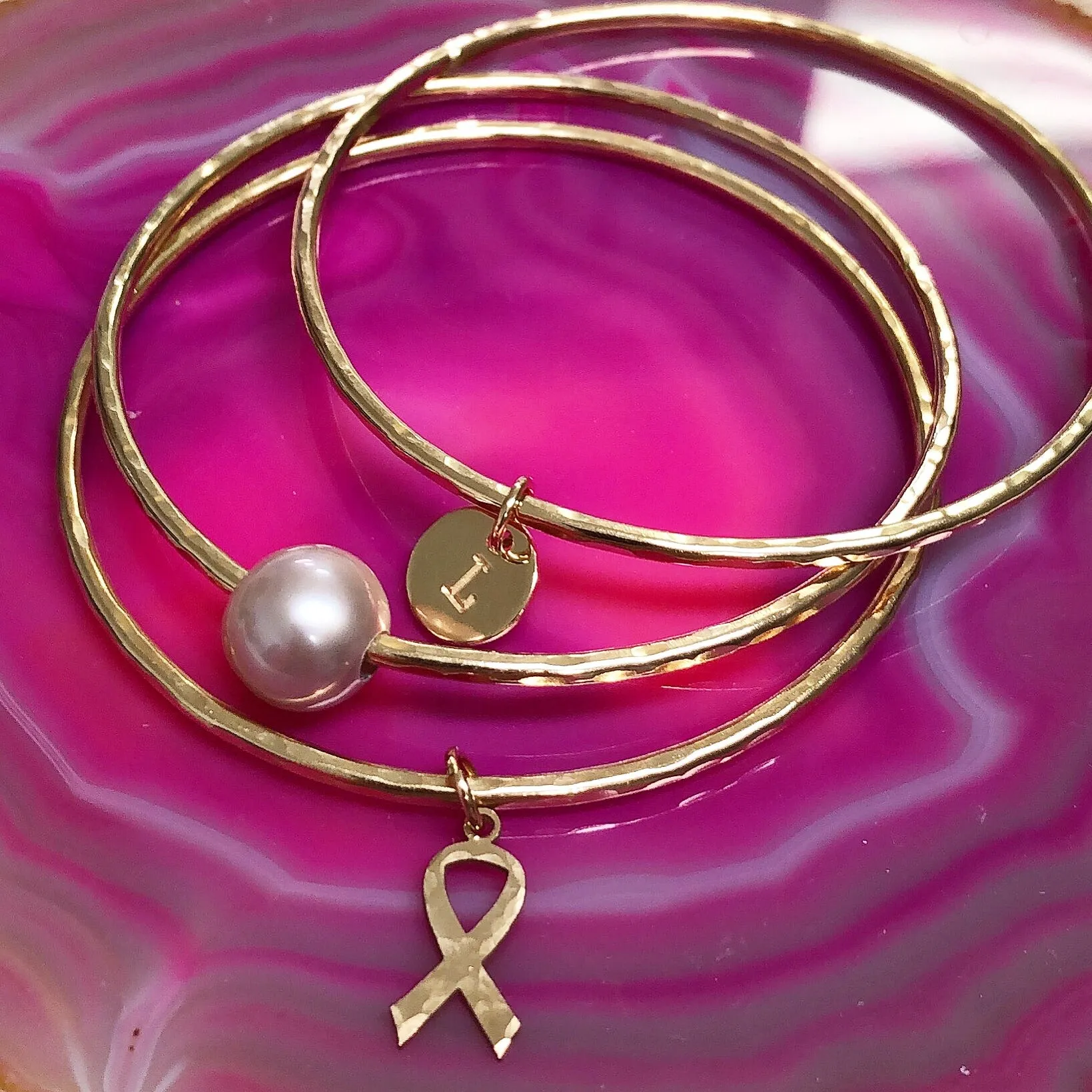 Awareness ribbon charm bangle (B433)