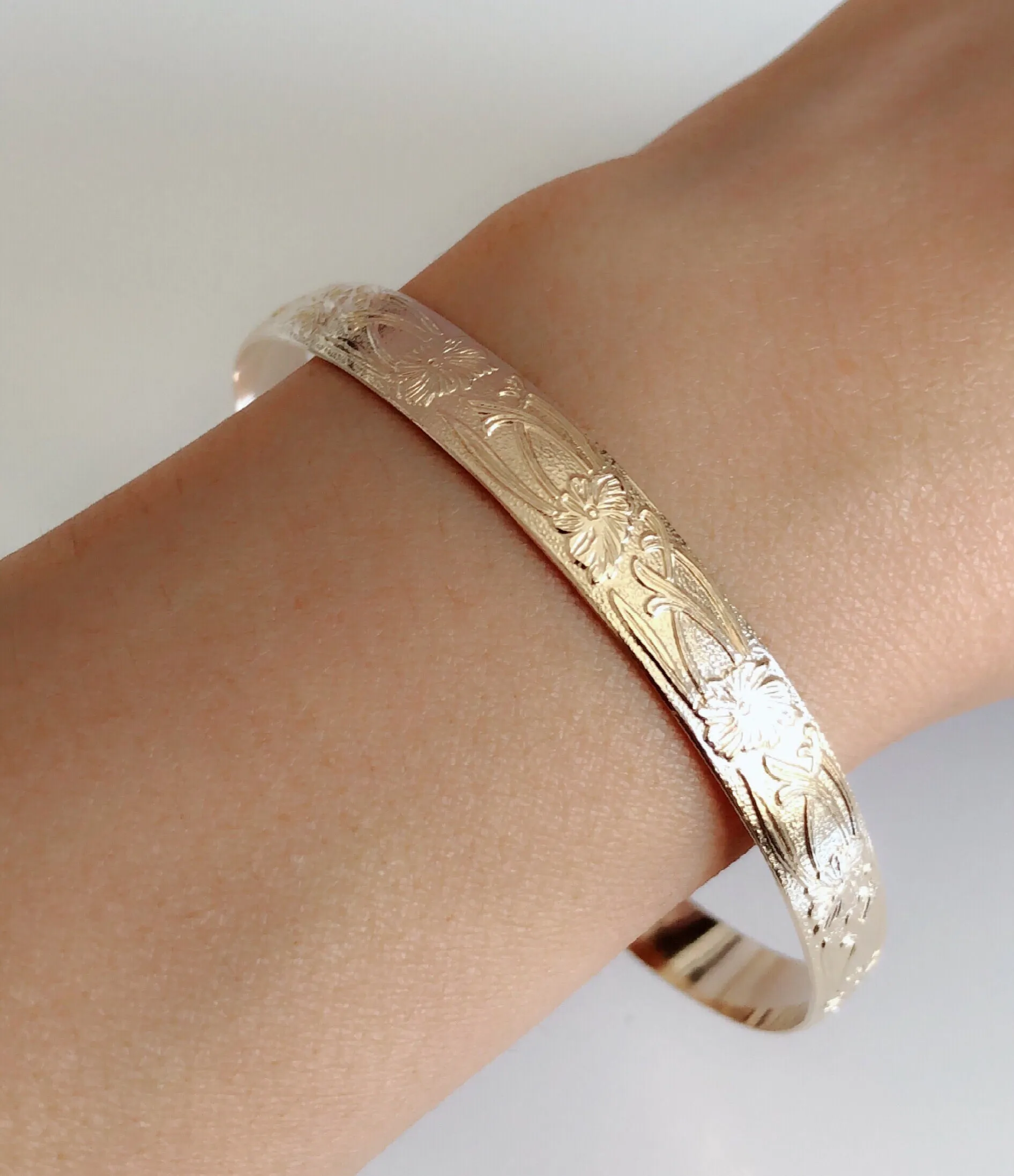 Bangle JASMIN - 8 mm Hawaiian heirloom bangle (B402)