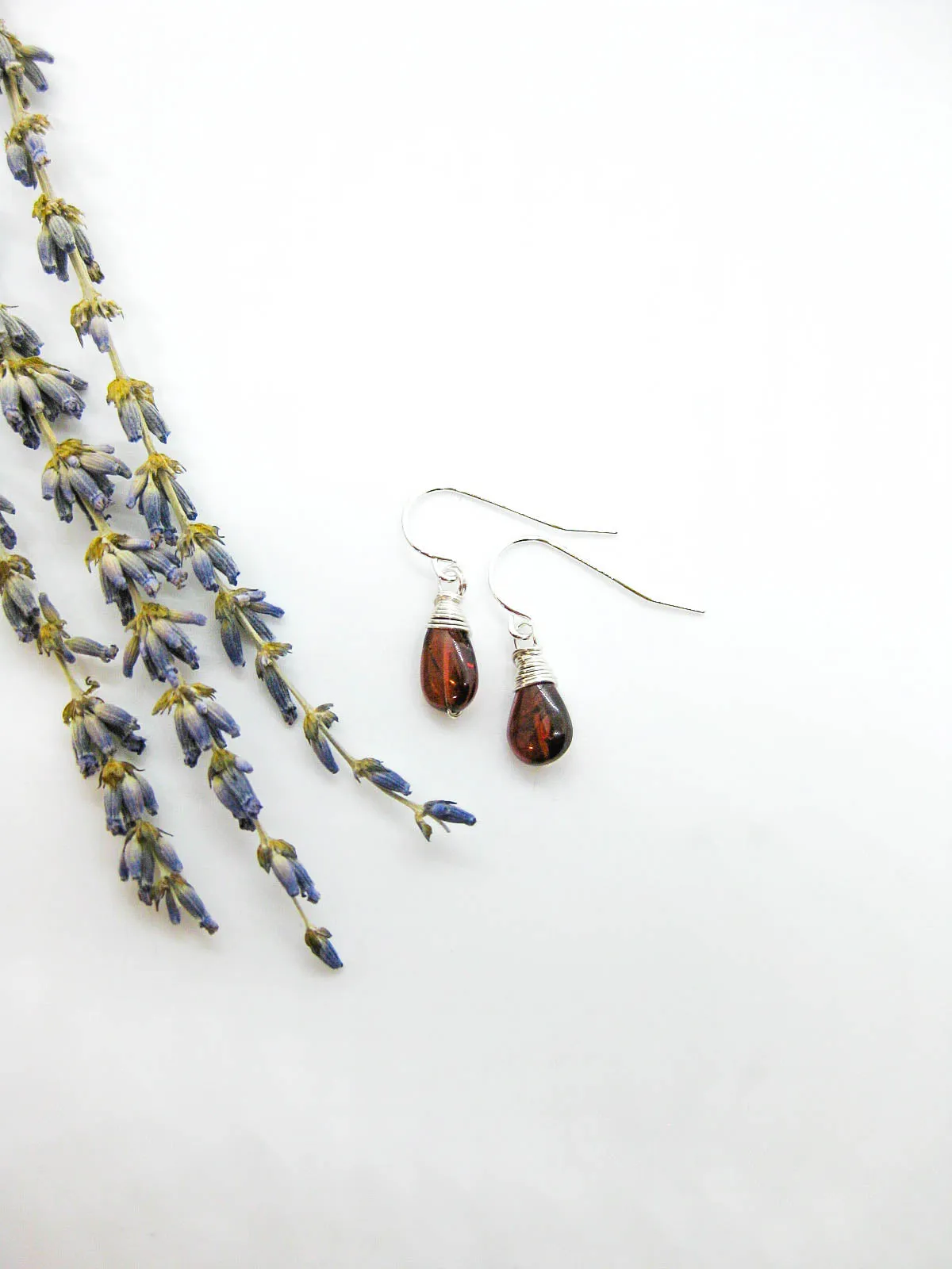 Chamomile: Garnet Earrings - e656