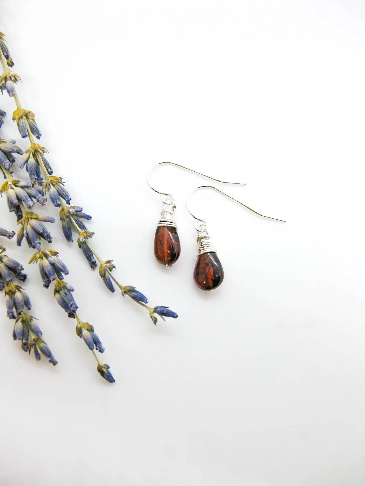 Chamomile: Garnet Earrings - e656