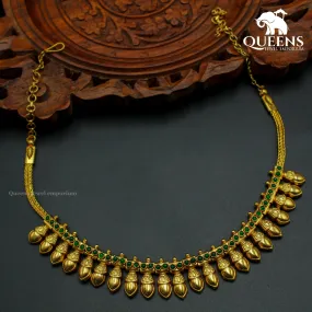 CHARVI NECKLACE