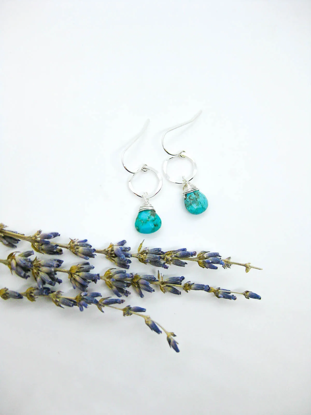 Daisy: Turquoise Earrings - e728