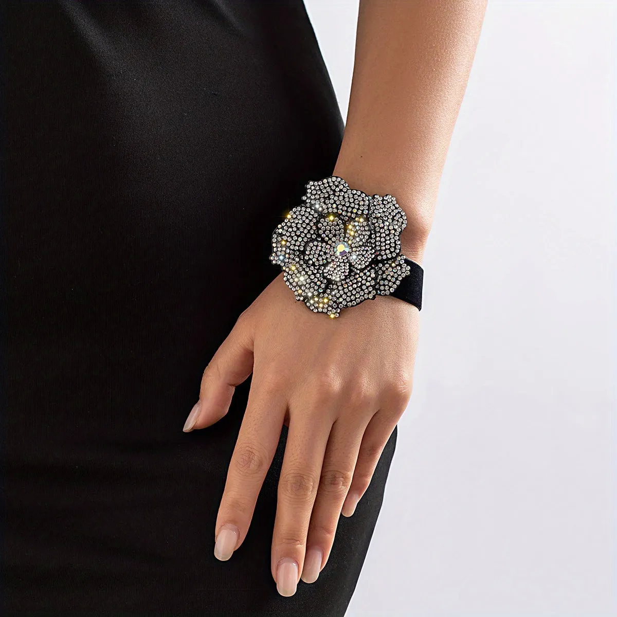 Elegant Vintage Rose Flower Choker & Bangle Set - Rhinestone-Adorned Black Velvet Velour for Women