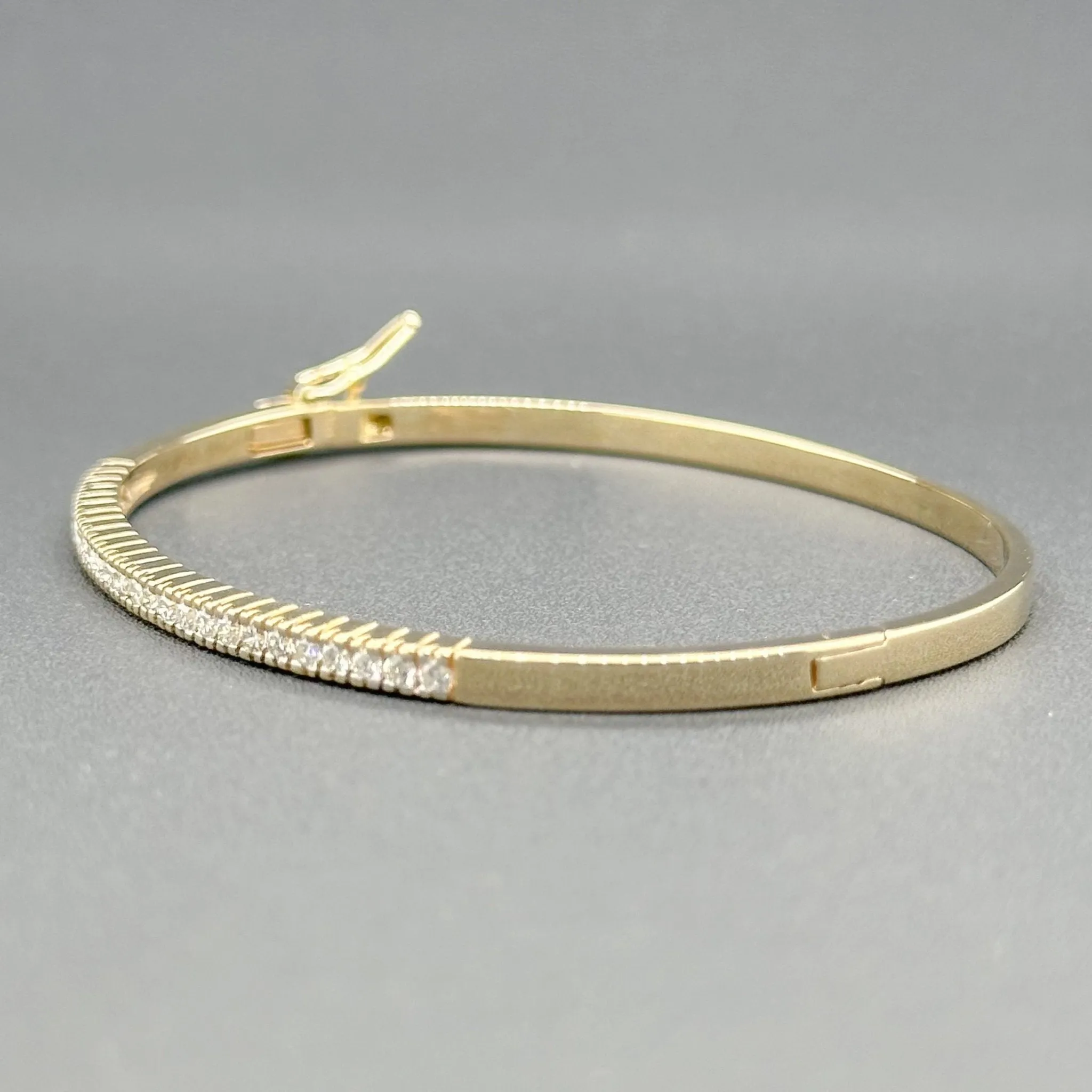 Estate 14K Y Gold 0.25ctw I-J/SI1-2 Diamond Bangle