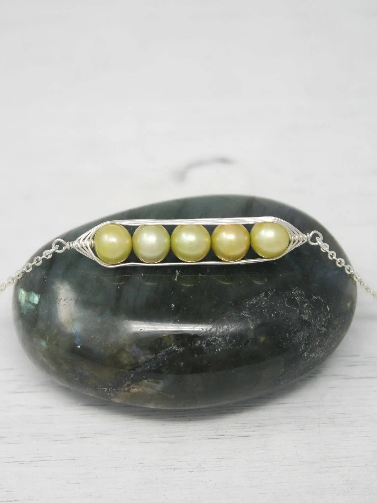 Five peas in a pod bracelet [made to order]