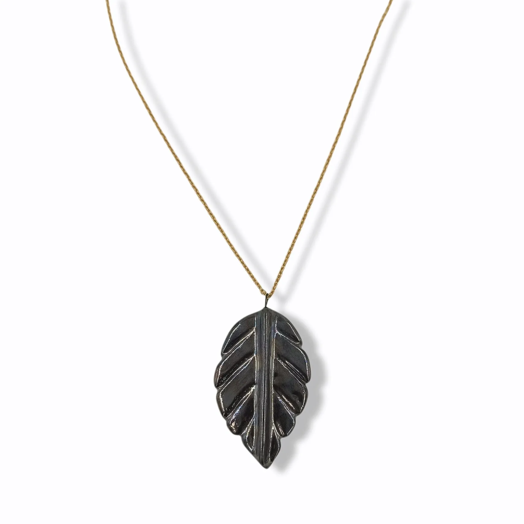 Handmade Leaf in black Porcelain