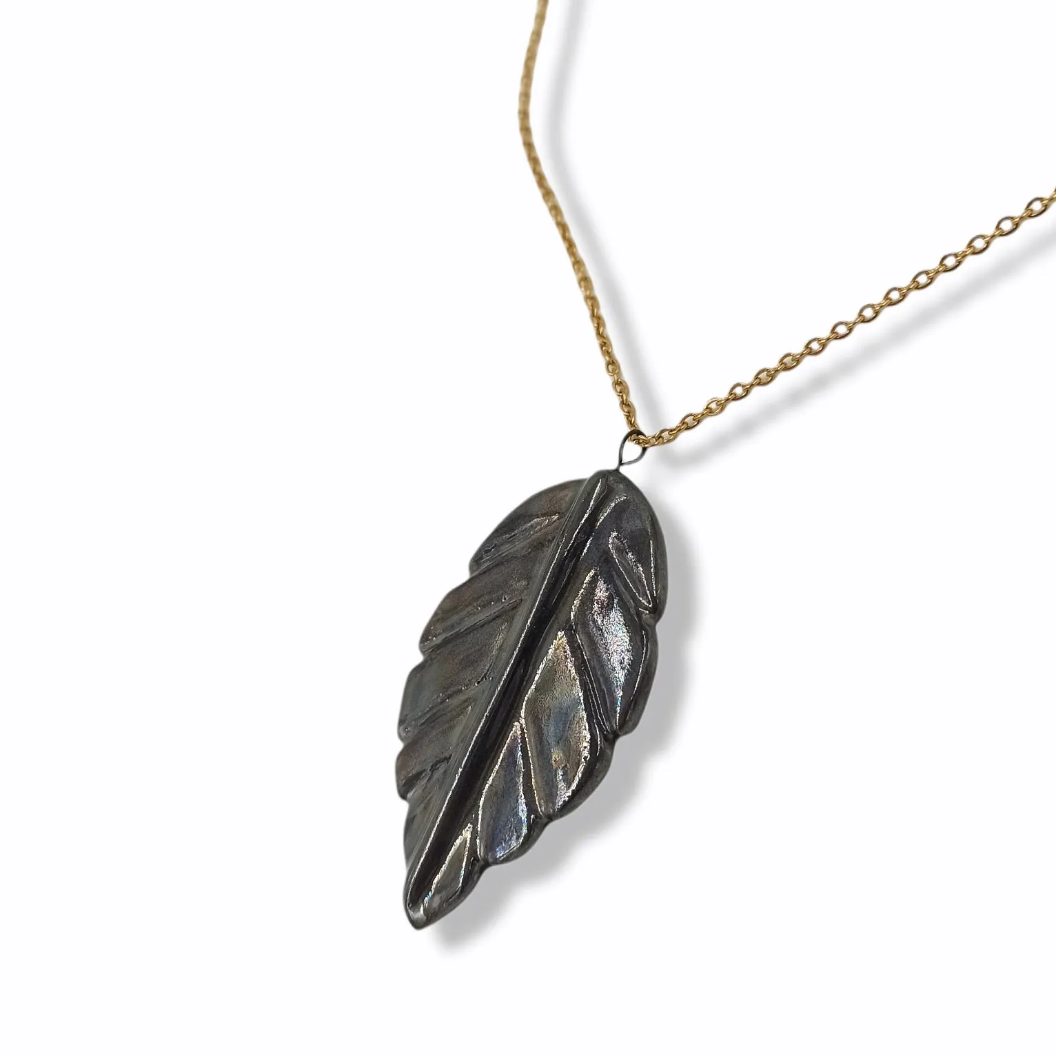 Handmade Leaf in black Porcelain