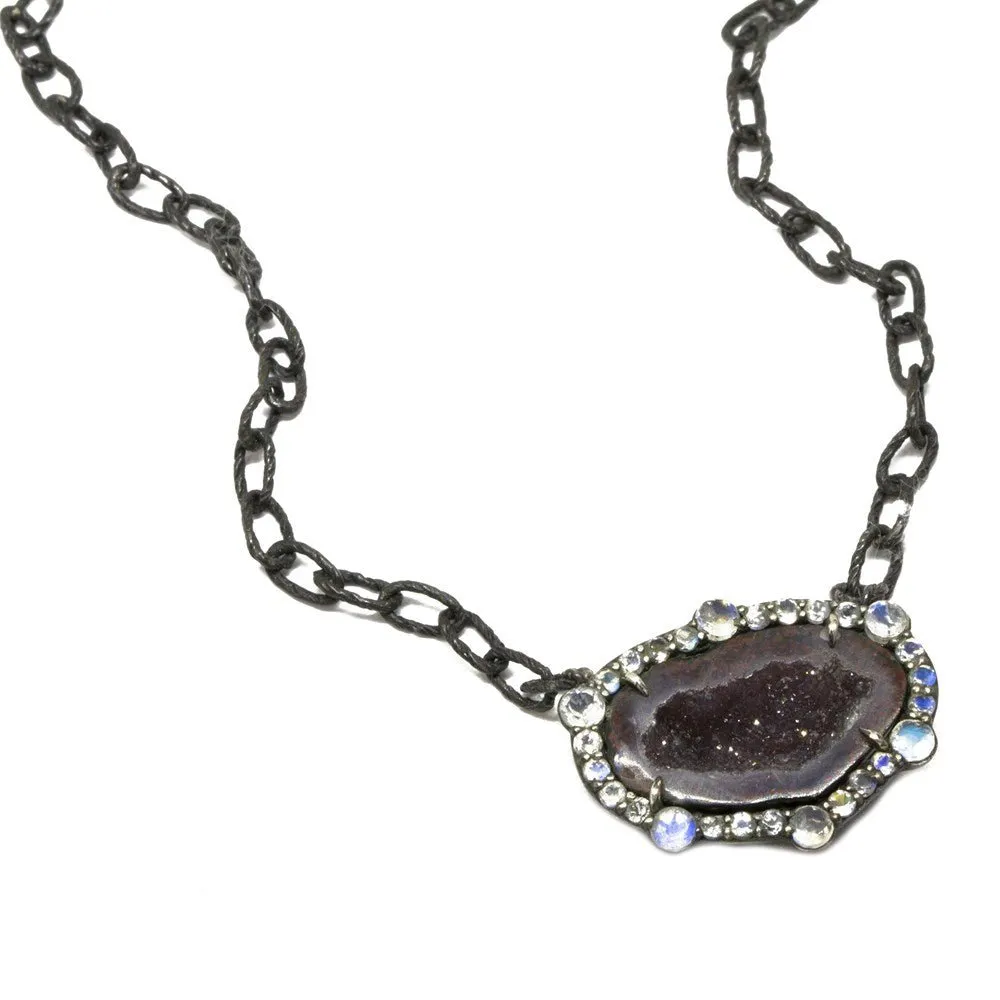 Med Geode Silver Necklace