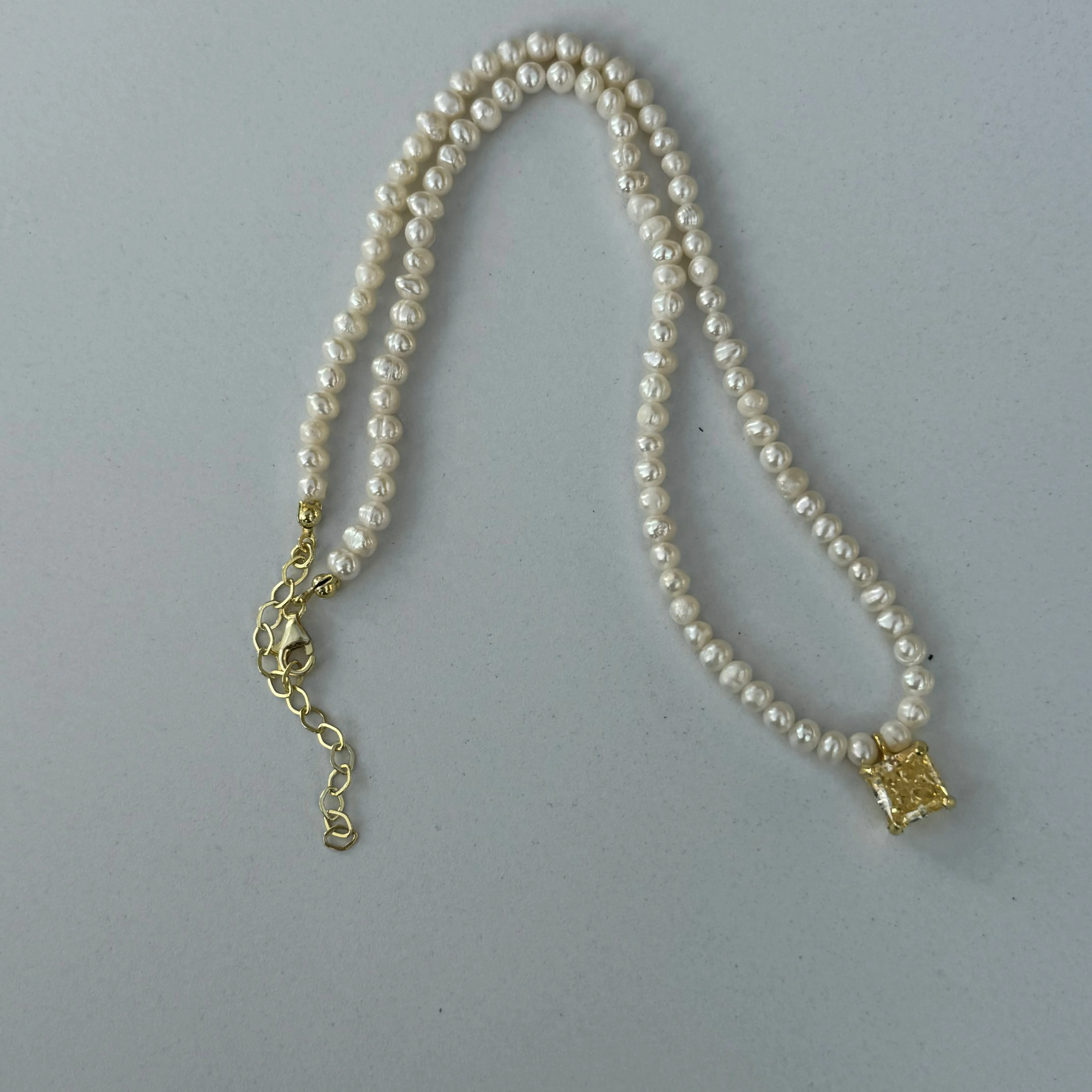 Pearl beaded yellow diamond necklace