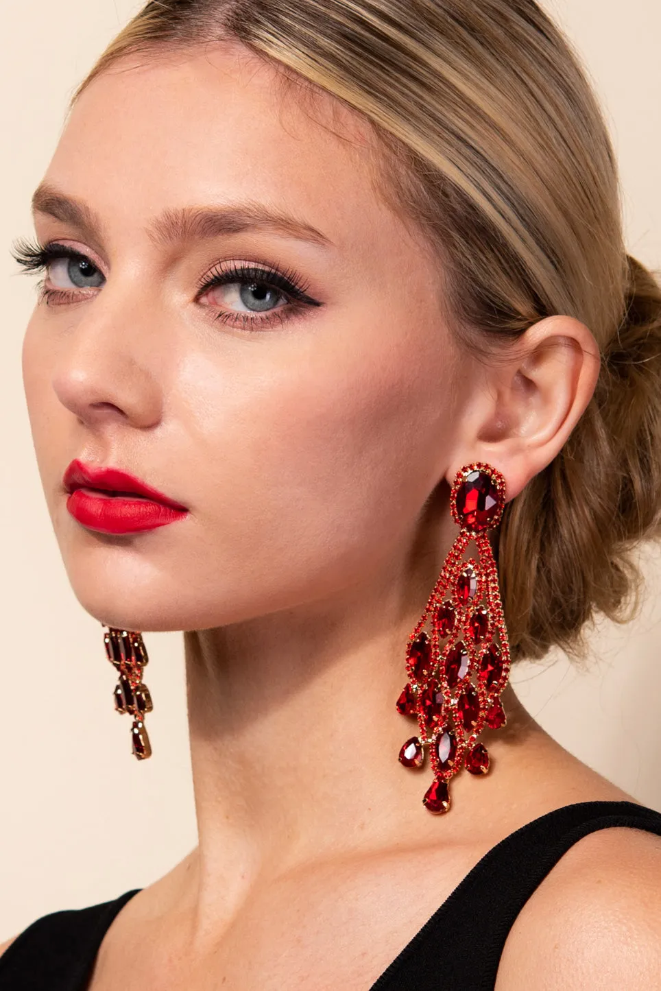 Penelope Teardrop Dangle Clip-on Earrings