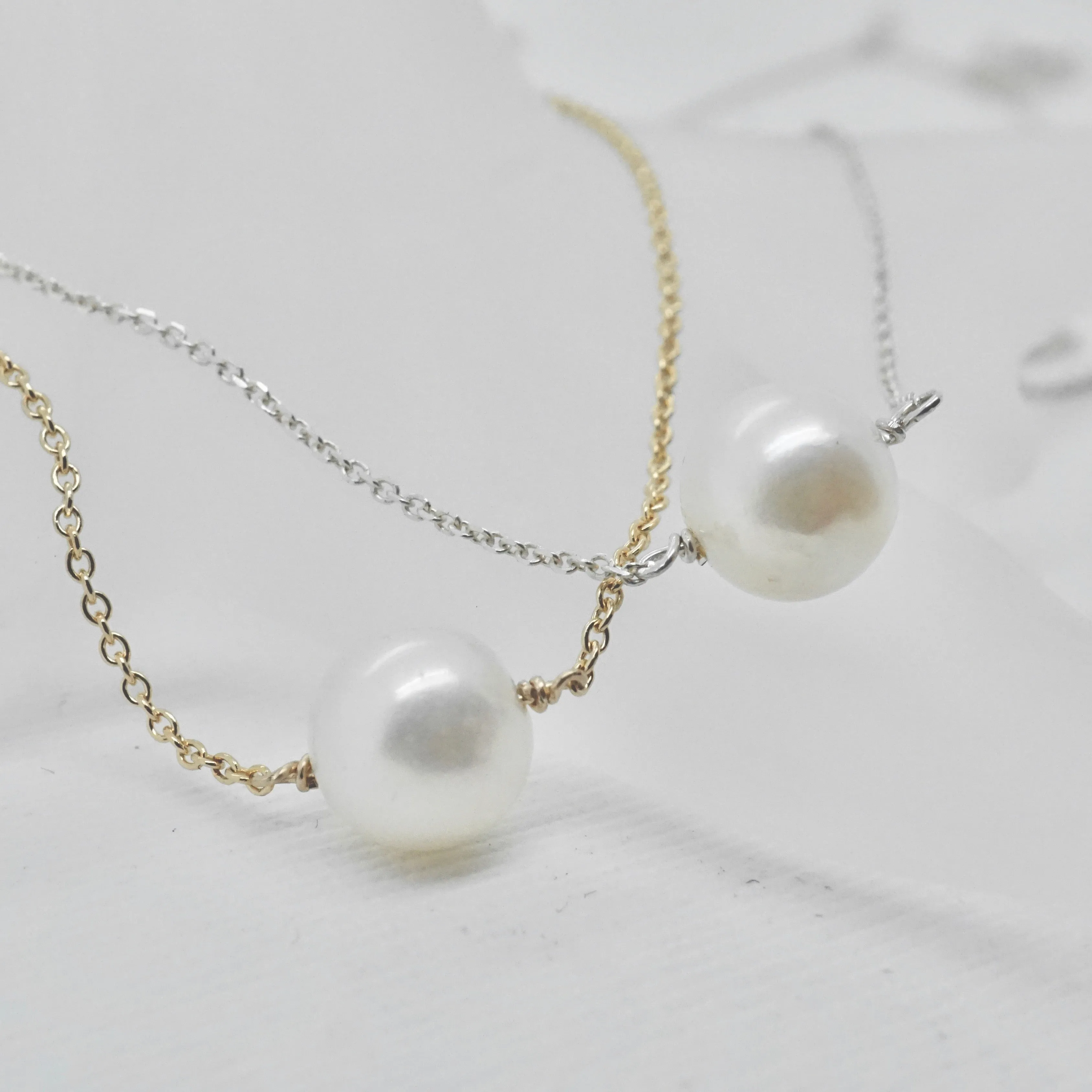 Round Pearl Necklace - Simple Pearl Chain Necklace - Pearl Floating Necklace