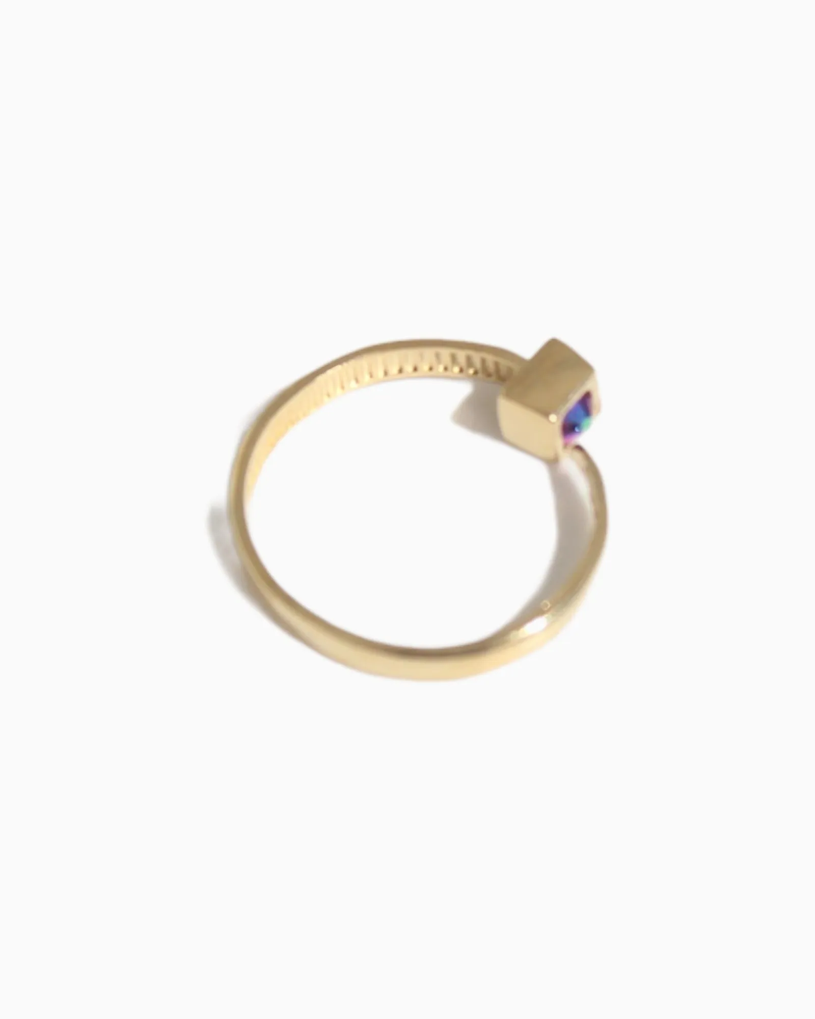 Simple gold ring Calliophis #03