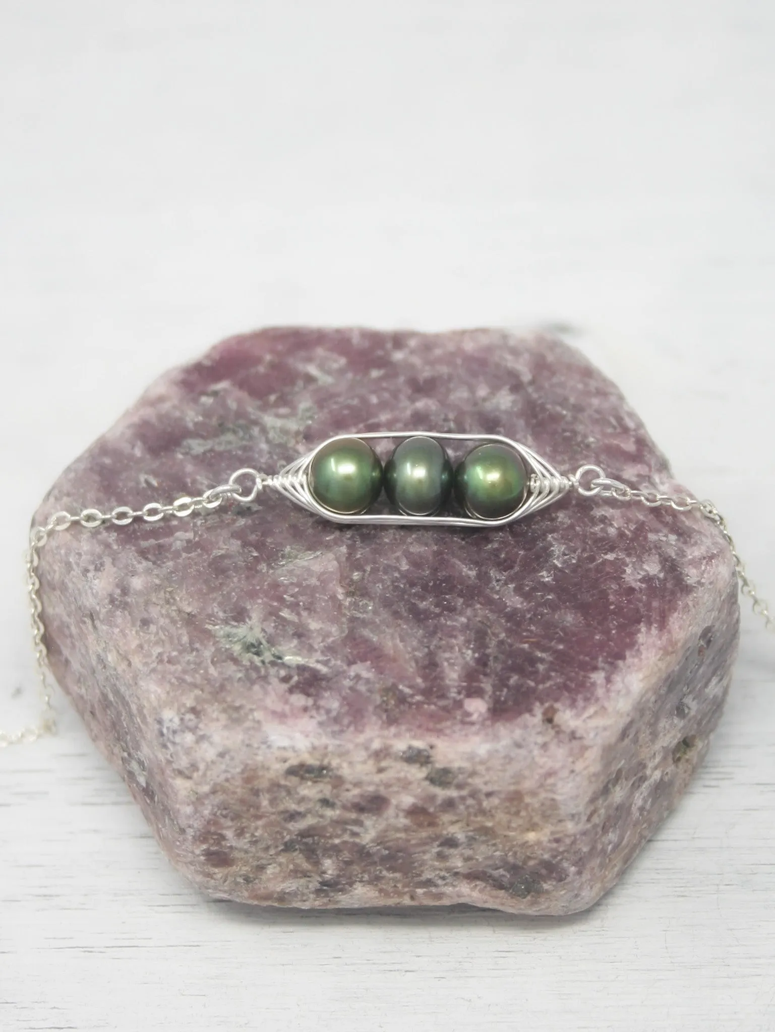 Three peas in a pod bracelet [made to order]