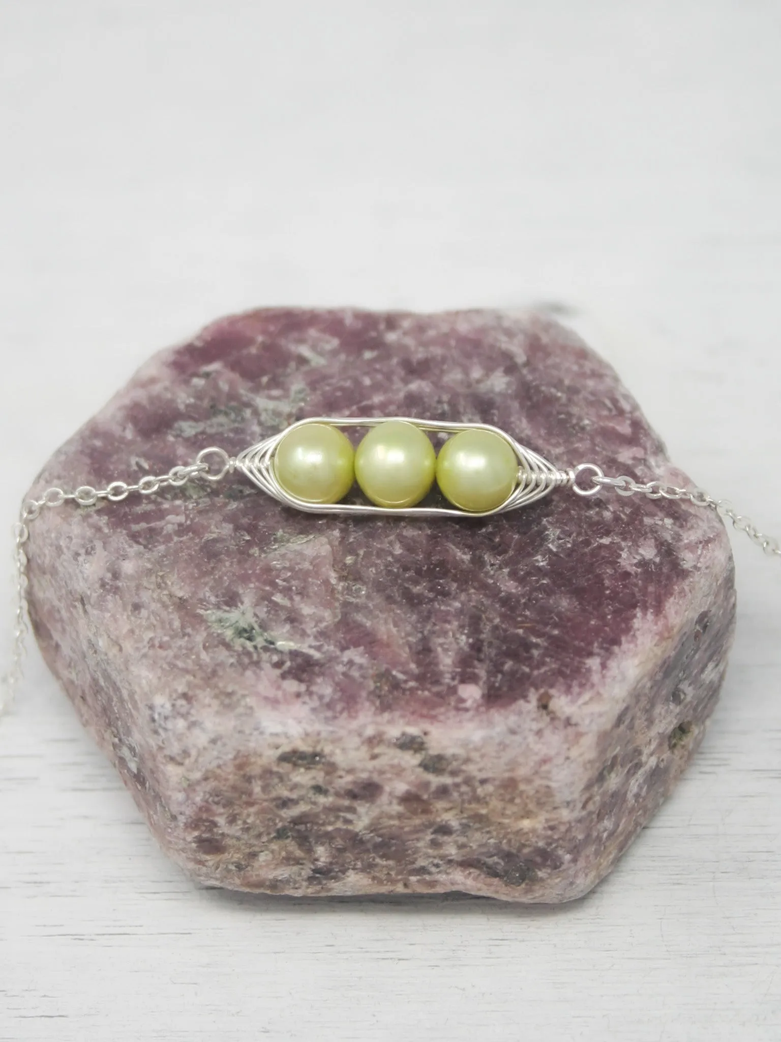 Three peas in a pod bracelet [made to order]