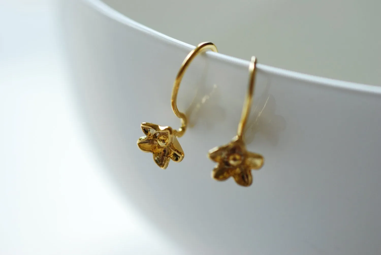 Wholesale Shiny Vermeil Gold Flower Earring finding - 18k gold plated Sterling Silver,  Gold flower earrings, Gold earring finding, Gold Earrings, 193